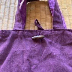 紫　小さなバッグの画像