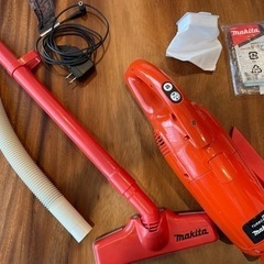 【値下げしました】マキタ　クリーナー　掃除機　CL103DX