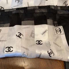 《感謝》 CHANEL(本物ではありません)シルクスカーフ102...