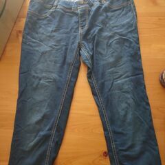 クロップドパンツ