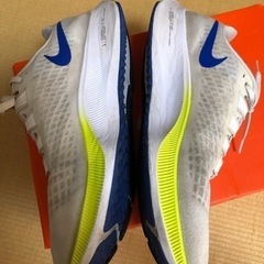 ナイキ NIKE エアズームペガサス37 BQ9646 102 ホワイト 28.5センチの画像