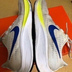 ナイキ NIKE エアズームペガサス37 BQ9646 102 ホワイト 28.5センチの画像