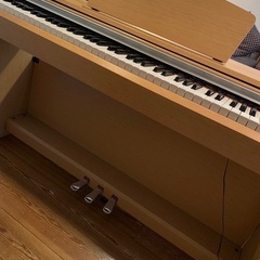 電子ピアノ　YAMAHA アリウス　2011年製