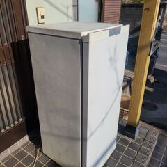 三菱ノンフロン冷凍庫 121L MF-U12N-W 縦型引出4段 急冷ボタンの画像