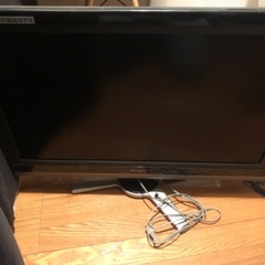 テレビ　世界の亀山モデル　32型