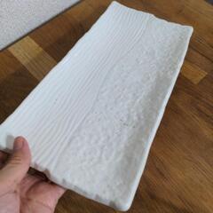 魚用食器皿の画像