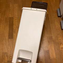 ゴミ箱　蓋つき　45Lの画像