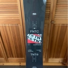 FNTC TNT-R 143センチ　black-red スノーボード 