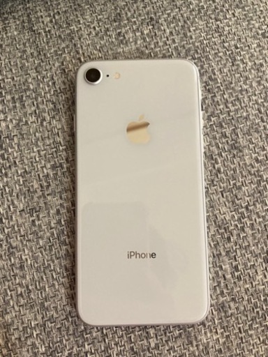 Apple iPhone8 シルバー64GB  本体 美品