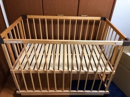 ファルスカ　ベッドサイドベッド