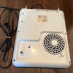 【最終値下げ】IHクッキングヒーター  SANYO IC-D10B(W)の画像