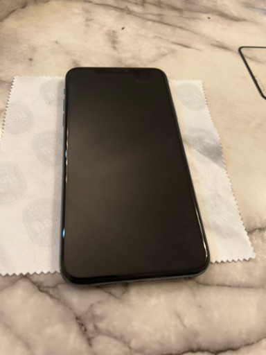 iPhone 11 Pro Max ミッドナイトグリーン 256 GB au