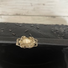 手縫い刺繍のパーティーバック受け渡し予定者ありの画像