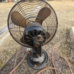 レトロ扇風機の画像