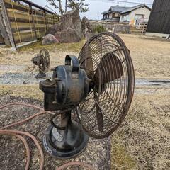 レトロ扇風機の画像