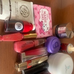 使ってないコスメ！などの画像