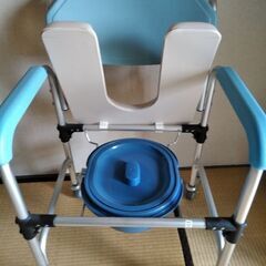 無料介護　簡易キャリートイレの画像