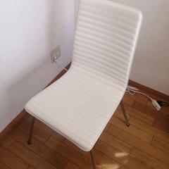 ダイニングチェア1脚（ニトリ）