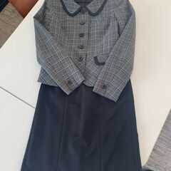 【中古美品】【送料込み】【事務服】5号 3点セット売り