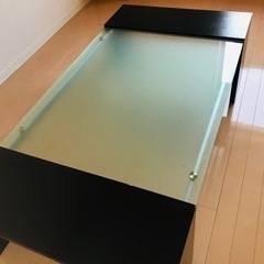 ガラステーブル　