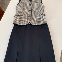【中古美品】【送料込み】【事務服】9&11号 2点セット売り