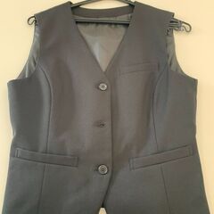 【中古美品】【送料込み】【事務服】ベスト　1点売り