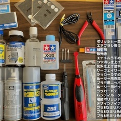 エアブラシセット（コンプレッサー+ハンドピース+塗装ブース+塗料＆溶剤ほか）の画像