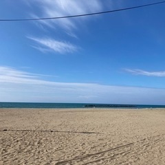 ビーチクリーニングを手伝ってくれる方を募集しています。