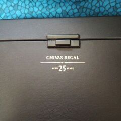 シーバスリーガルCHIVAS REGALの空き瓶&箱の画像