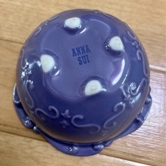 ANNA SUI 陶器の小物入れの画像