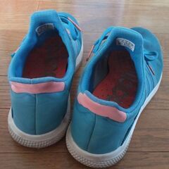 ○adidasスニーカー28.0の画像