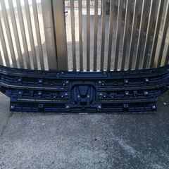 ステップワゴンRK（前期）フロントグリル①の画像