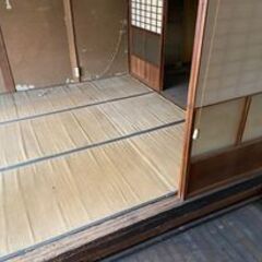住宅価格24万円　名張駅から徒歩5分の連棟住宅、現在倉庫として貸し出し中。オーナーチェンジ物件の借地権付き住宅、利回り30％ - 名張市