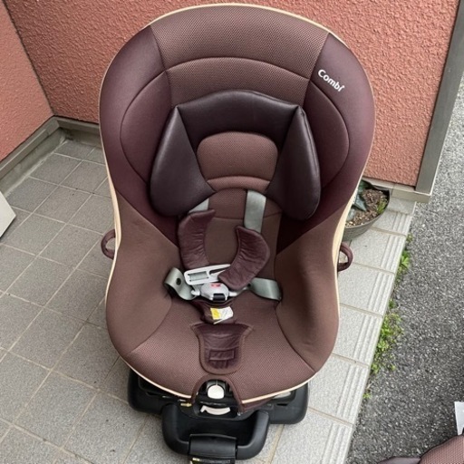 コンビ チャイルドシート ゼウスターン