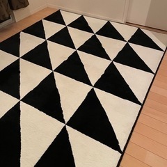 【決まりました】IKEA カーペット　ラグ　300×200cm