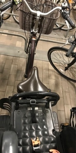 電動アシスト自転車　ヤマハPAS ナチュラ　26インチ　子乗せ付き　充電器　鍵付き