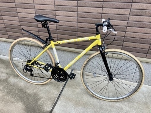 ネクスタイルのクロスバイク(イエロー)