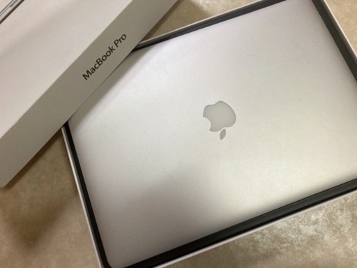 MacBook 15.4インチ　16GB
