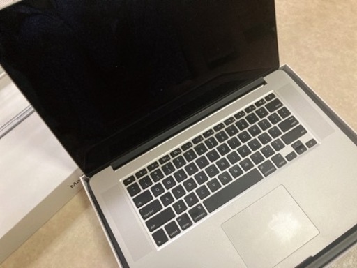 MacBook 15.4インチ　16GB