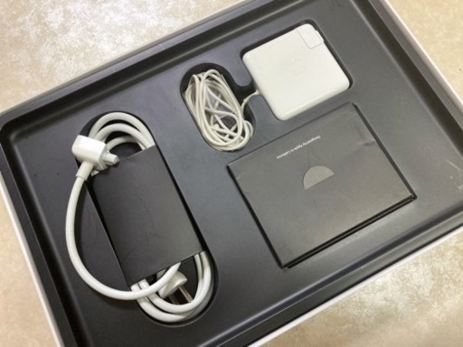 MacBook 15.4インチ　16GB