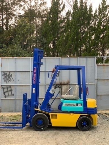 コマツフォークリフト　ヒンジタイプ　1.５トンクラス　ハイマスト　FG15D-15 2624hr 整備済　再塗装
