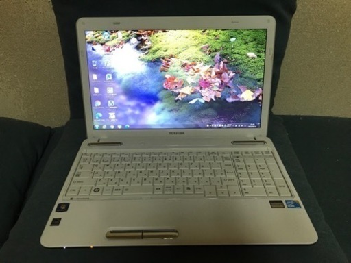 東芝 daynabook T350/46BW 型番PT35046BSFW 美品