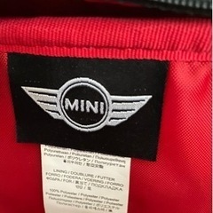 お値下げしました。MINI  2weyエナメルスポーツバッグ(旅行・スポーツ)の画像