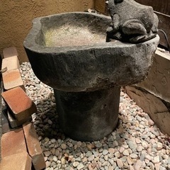 カエルの置物の画像
