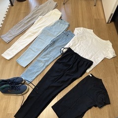 レギンスパンツ4枚パンツ1枚シャツ2枚シューズ1足