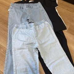 レギンスパンツ4枚パンツ1枚シャツ2枚シューズ1足の画像