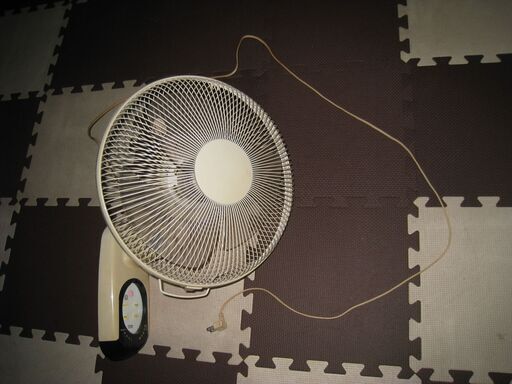 大阪市内より　壁掛け用 扇風機　壁掛け扇風機　タイマー付き　ユアサ　YUASA