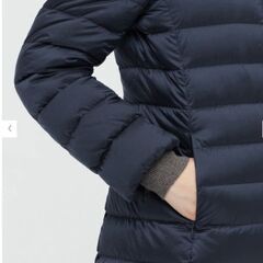 新品未使用　2022年　ユニクロ　ウルトラライトダウンフーデットコート　Mサイズ　NAVY　紺の画像