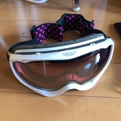 ブーツとゴーグル