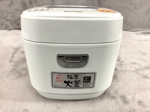 美品　アイリスオーヤマ　炊飯器　ERC-MA30-W
